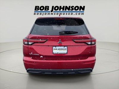 2022 Mitsubishi Outlander ES