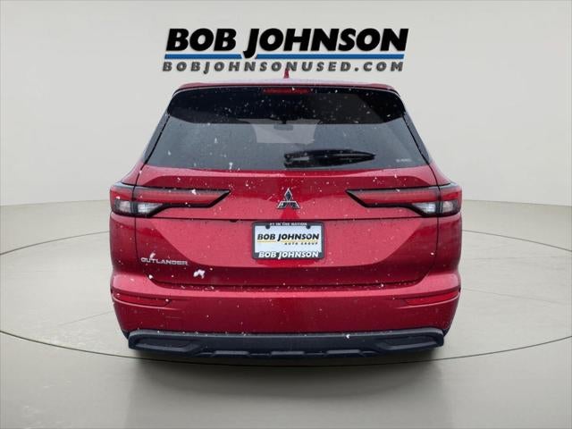 2022 Mitsubishi Outlander ES