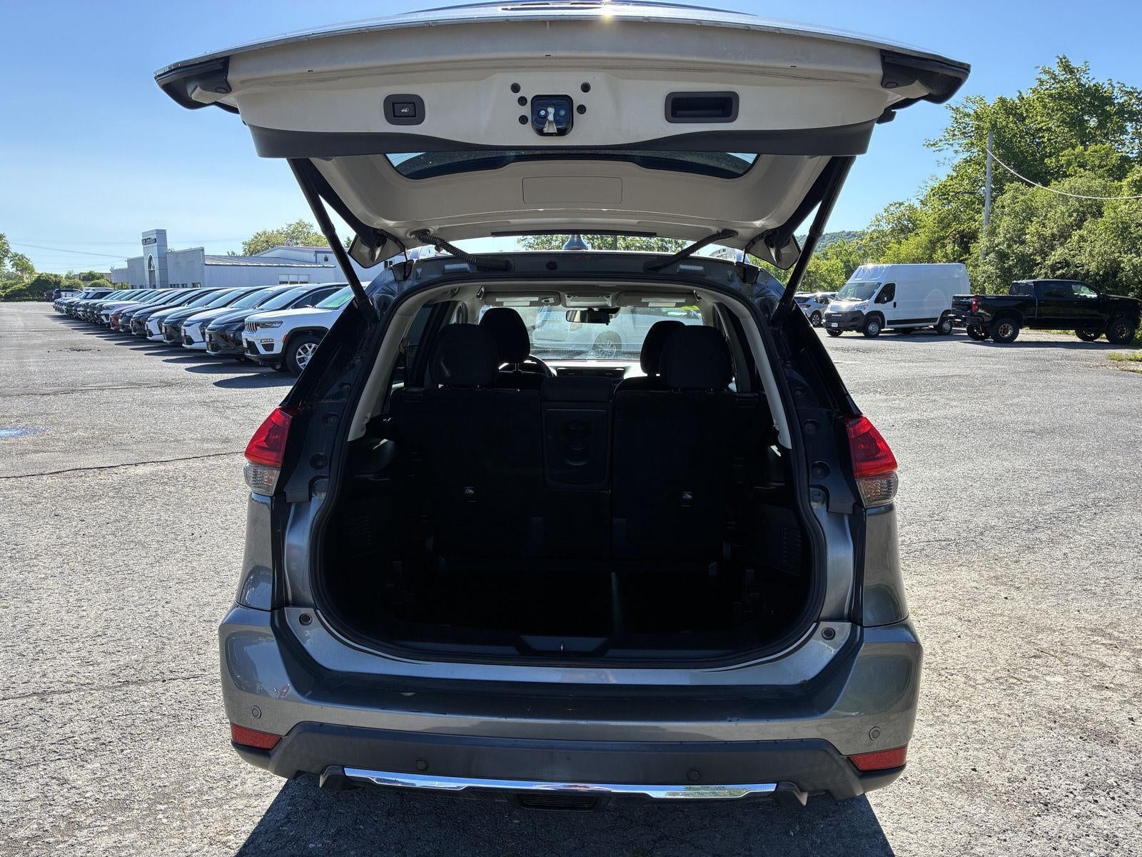 2020 Nissan Rogue SV