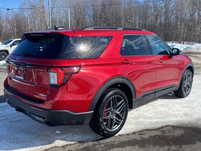 2025 Ford Explorer ST-Line