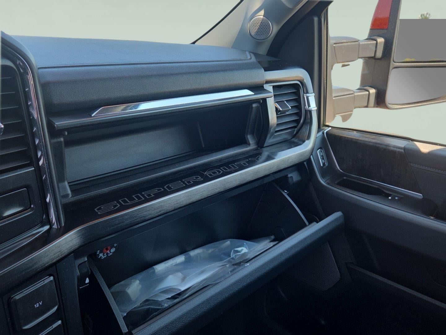 2023 Ford Super Duty F-350 Lariat