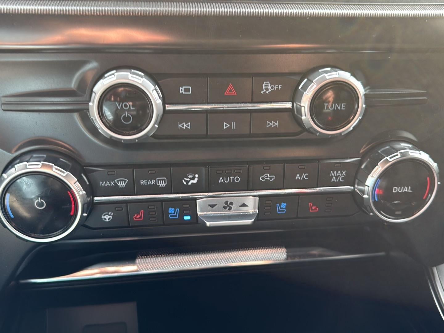2025 Ford F-150 LARIAT 4WD SuperCrew 5.5' Box