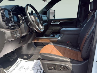 2025 Chevrolet Silverado 3500HD High Country