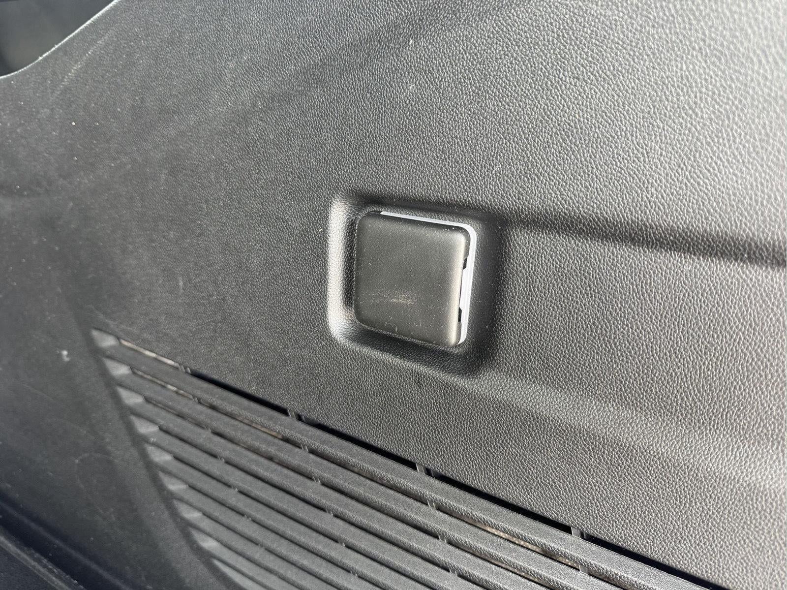 2025 Chevrolet Suburban LS