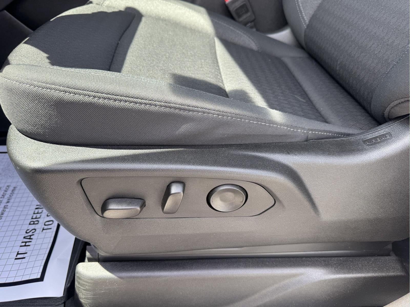 2025 Chevrolet Suburban LS