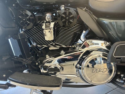 2020 HARLEY DAVIDSON tri glide Base