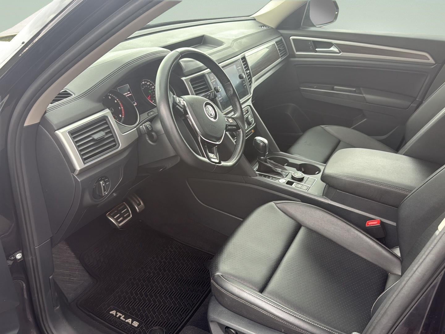 2019 Volkswagen Atlas 3.6L V6 SE w/Technology R-Line