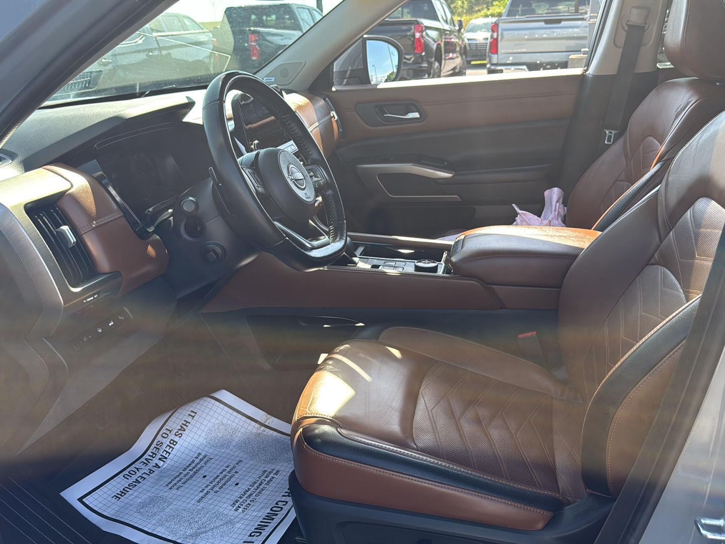 2022 Nissan Pathfinder Platinum