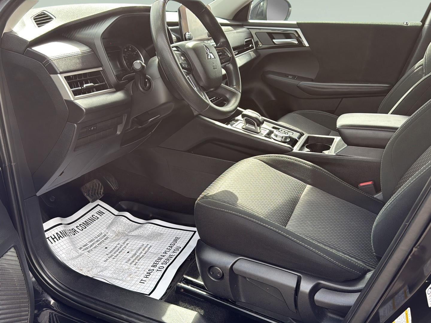 2024 Mitsubishi Outlander ES
