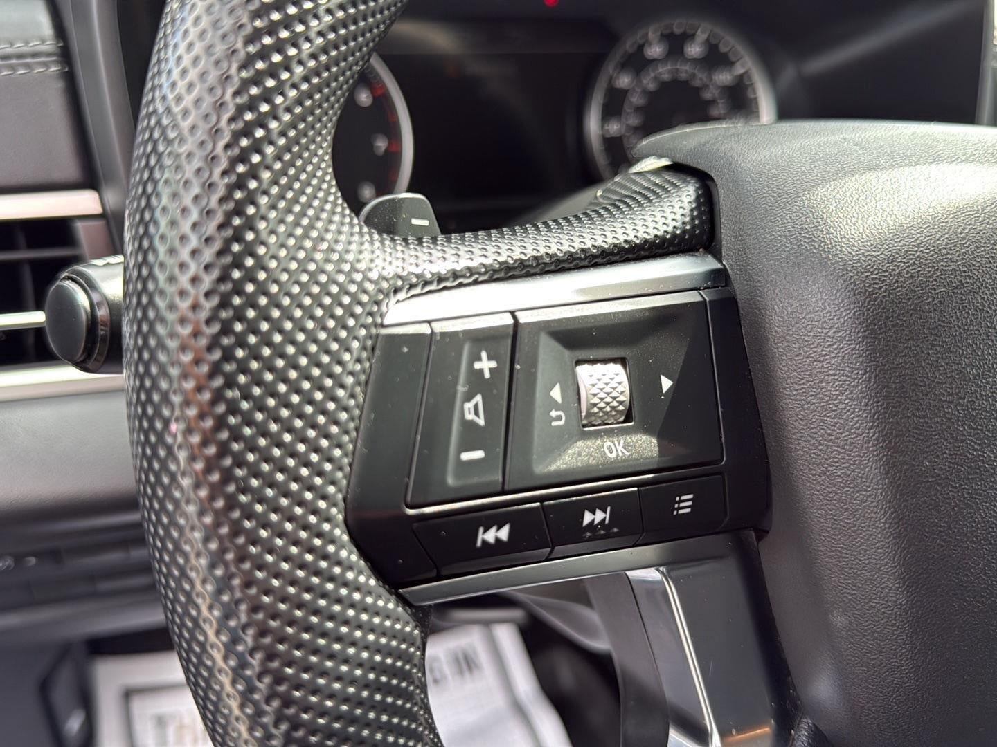 2024 Mitsubishi Outlander ES