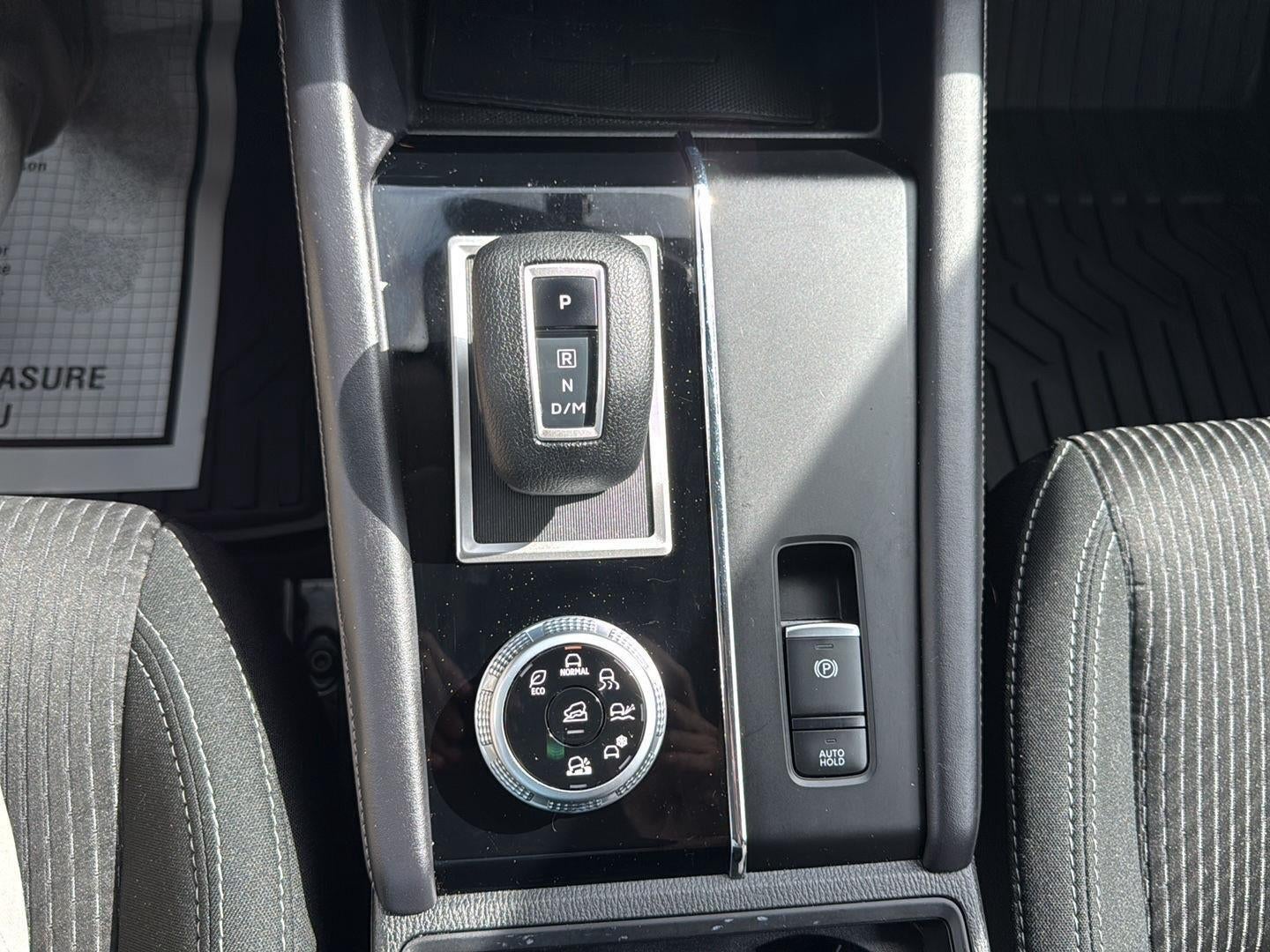 2024 Mitsubishi Outlander ES