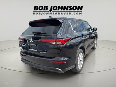 2024 Mitsubishi Outlander ES
