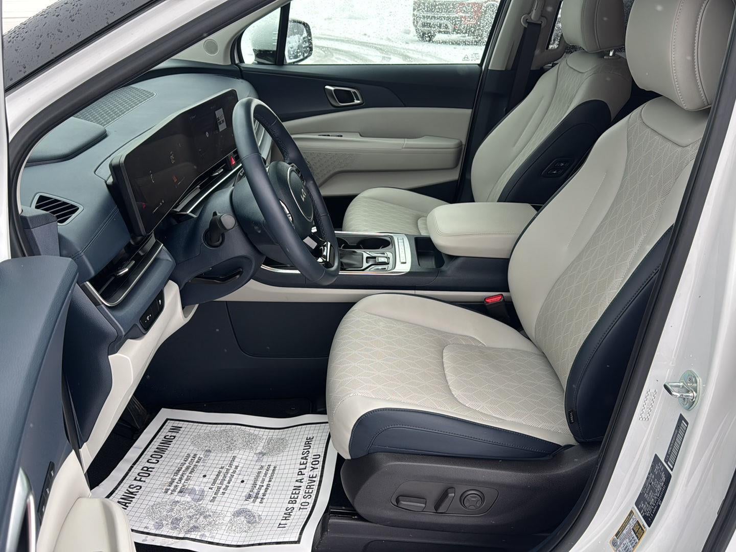 2025 Kia Carnival EX