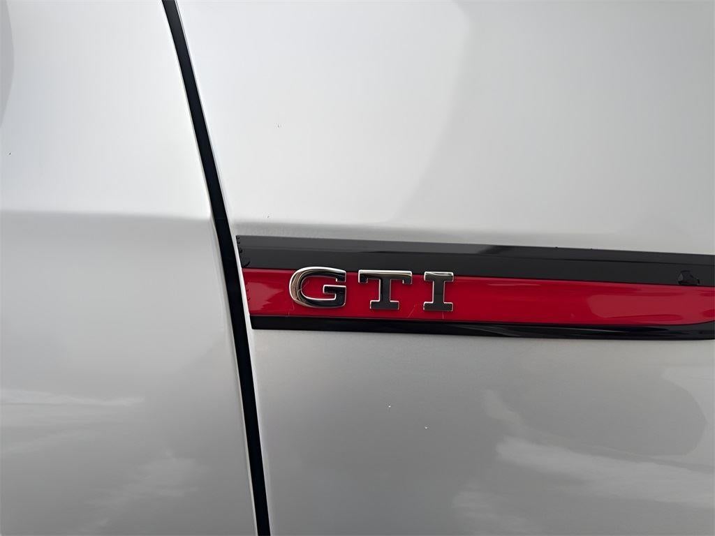 2024 Volkswagen Golf GTI SE