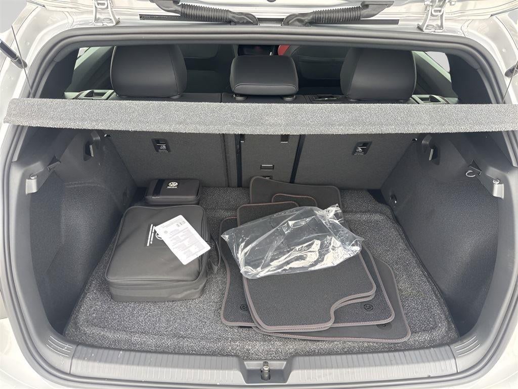 2024 Volkswagen Golf GTI SE