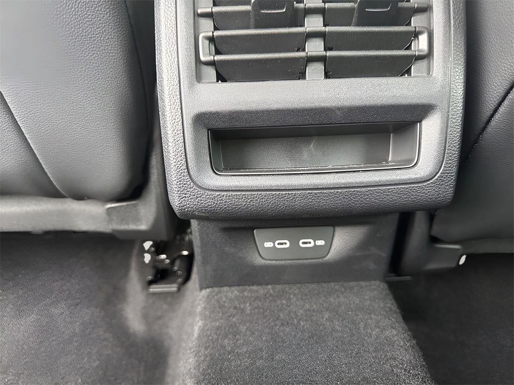 2024 Volkswagen Golf GTI SE