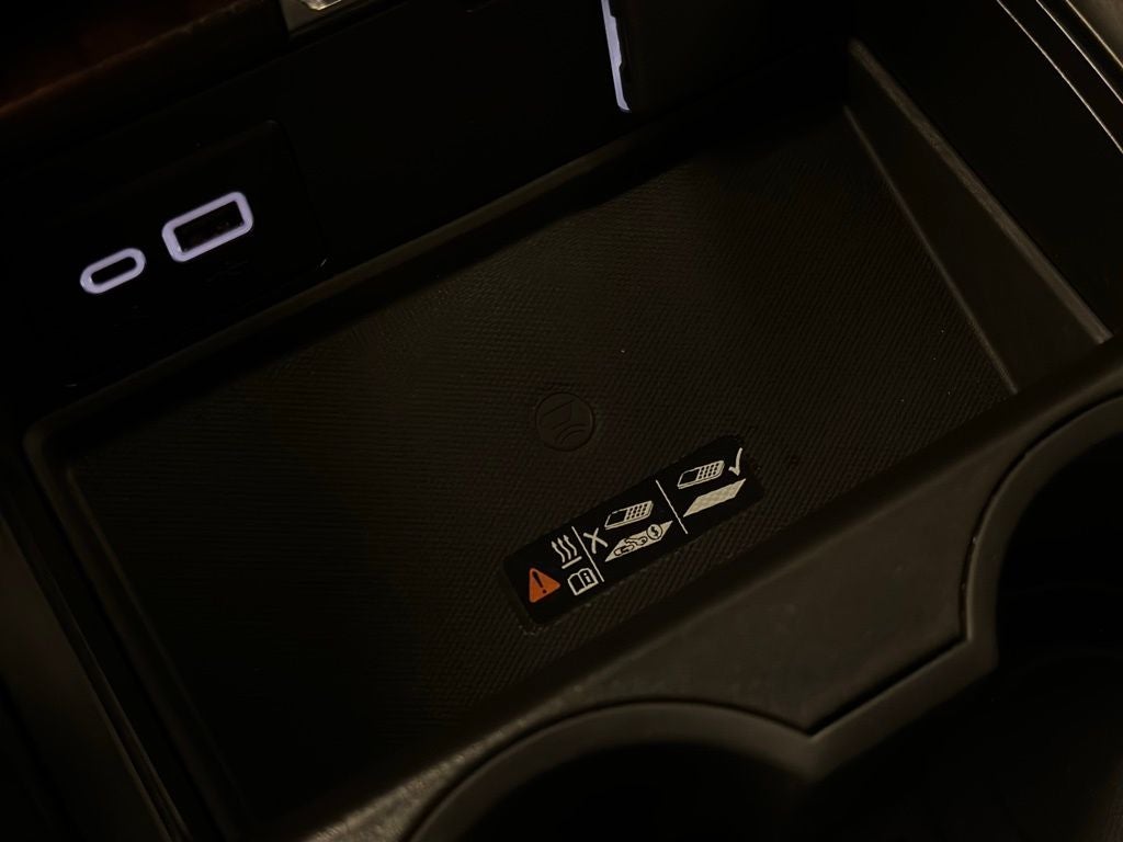 2024 GMC Yukon Denali Ultimate CARBRAVO CERTIFIED