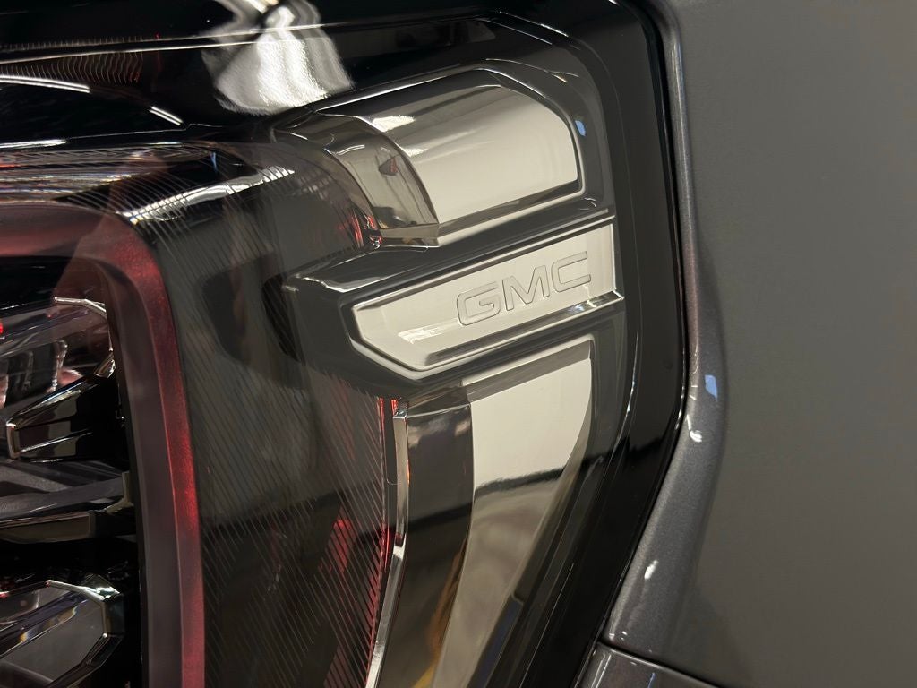 2024 GMC Yukon Denali Ultimate CARBRAVO CERTIFIED