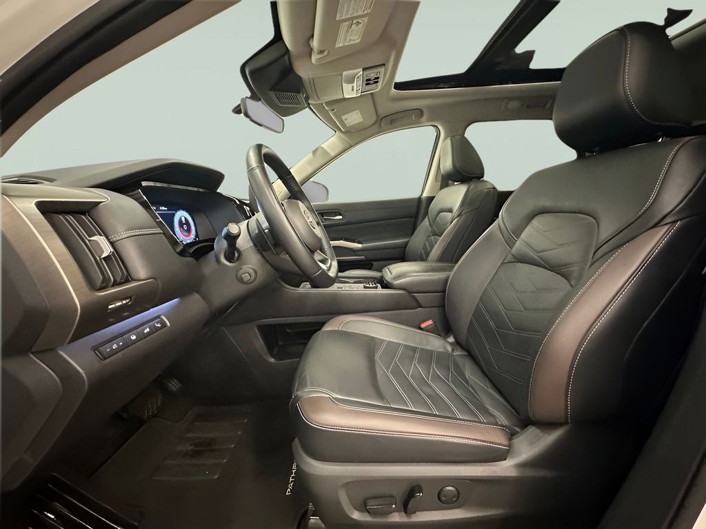 2024 Nissan Pathfinder Platinum CARBRAVO CERTIFIED