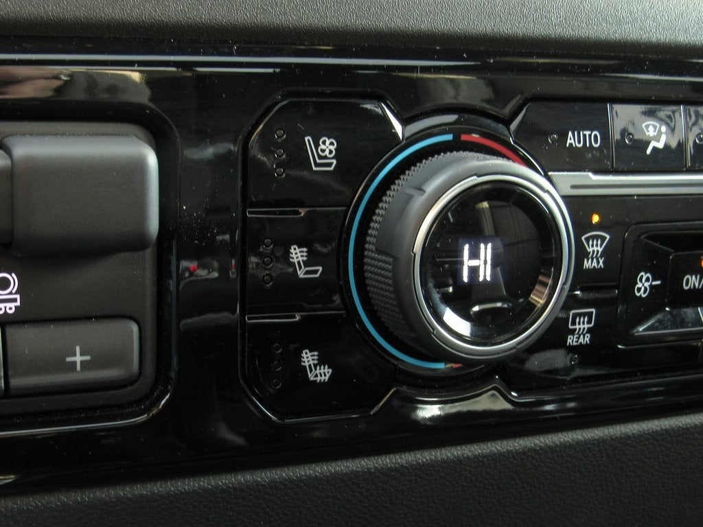 2022 Chevrolet Silverado 1500 High Country CARBRAVO CERTIFIED