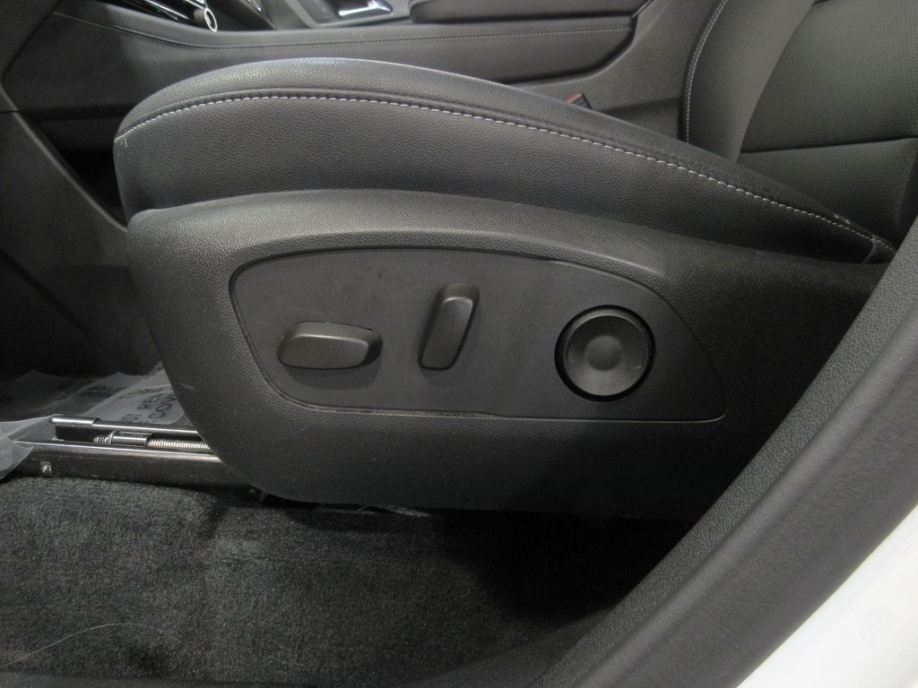 2025 Chevrolet Traverse LT 2LT