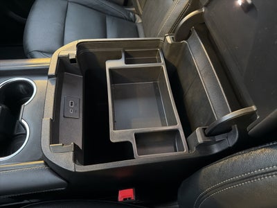 2023 GMC Yukon SLE CARBRAVO!