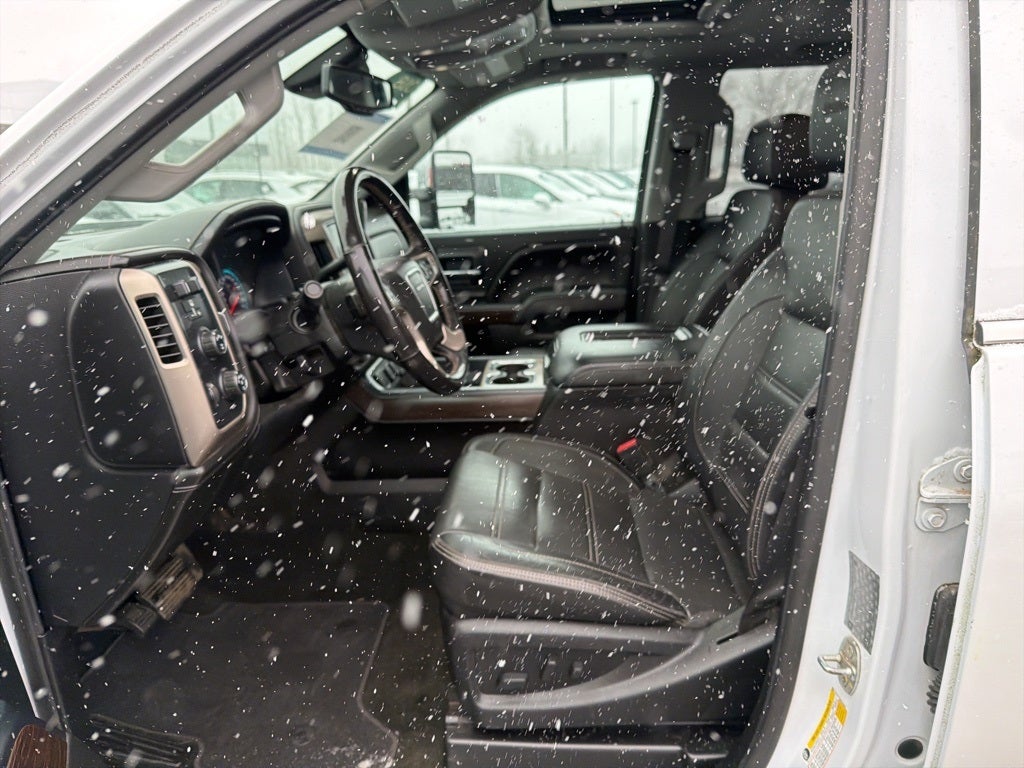 2018 GMC Sierra 3500HD Denali CARBRAVO!