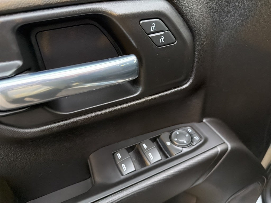 2023 GMC Sierra 1500 Pro CARBRAVO!