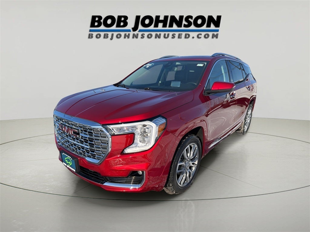 2023 GMC Terrain Denali CARBRAVO!
