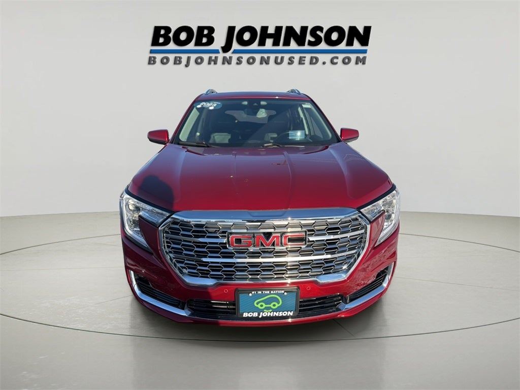 2023 GMC Terrain Denali CARBRAVO!