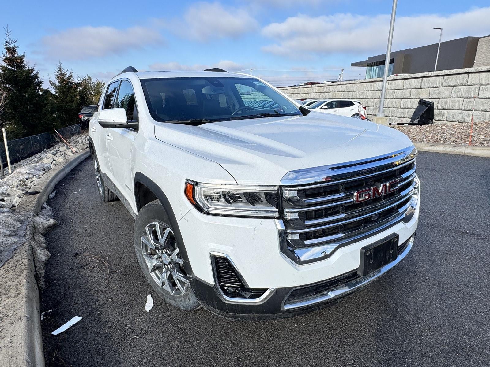 2023 GMC Acadia SLT
