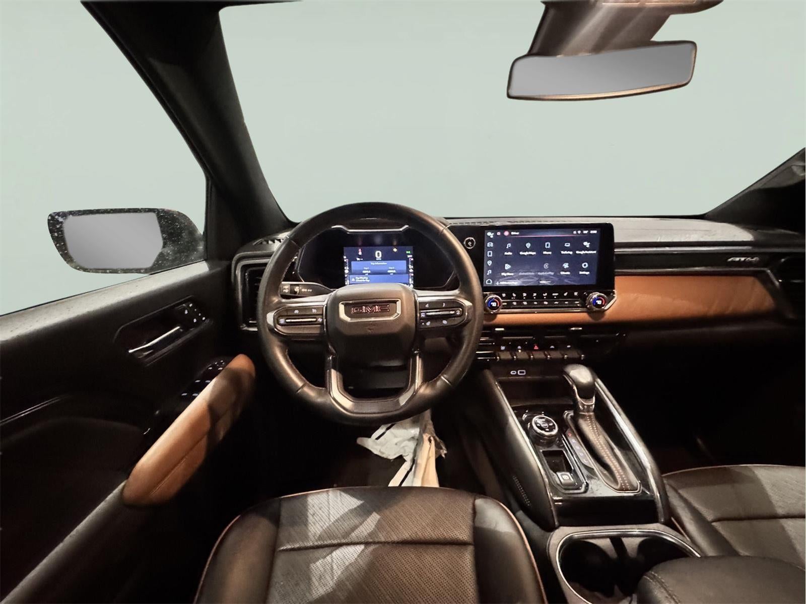 2023 GMC Canyon 4WD AT4