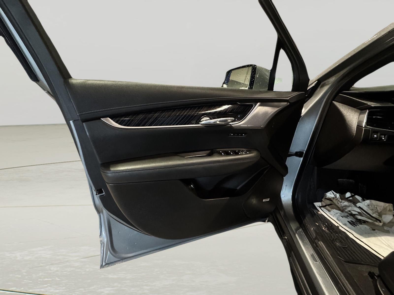 2023 Cadillac XT6 AWD Premium Luxury