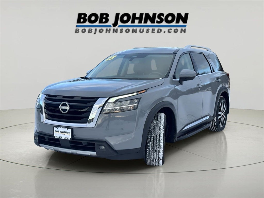 2023 Nissan Pathfinder Platinum