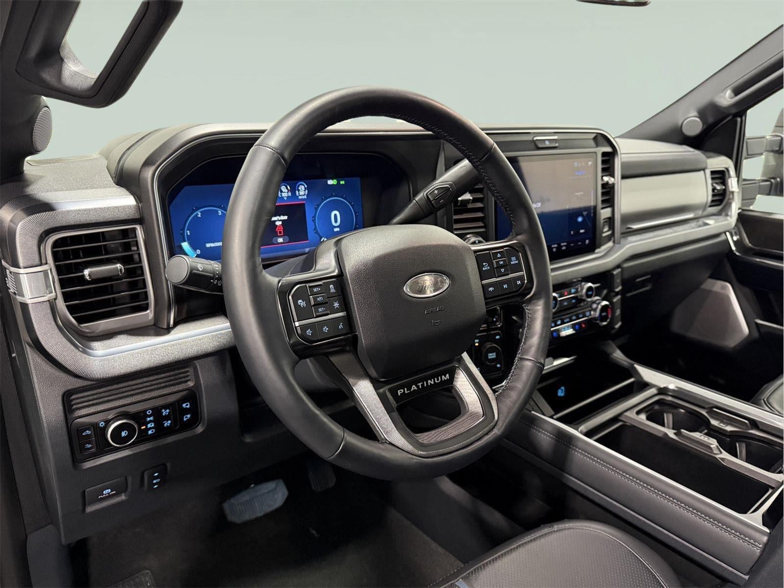 2025 Ford Super Duty F-250 SRW Platinum