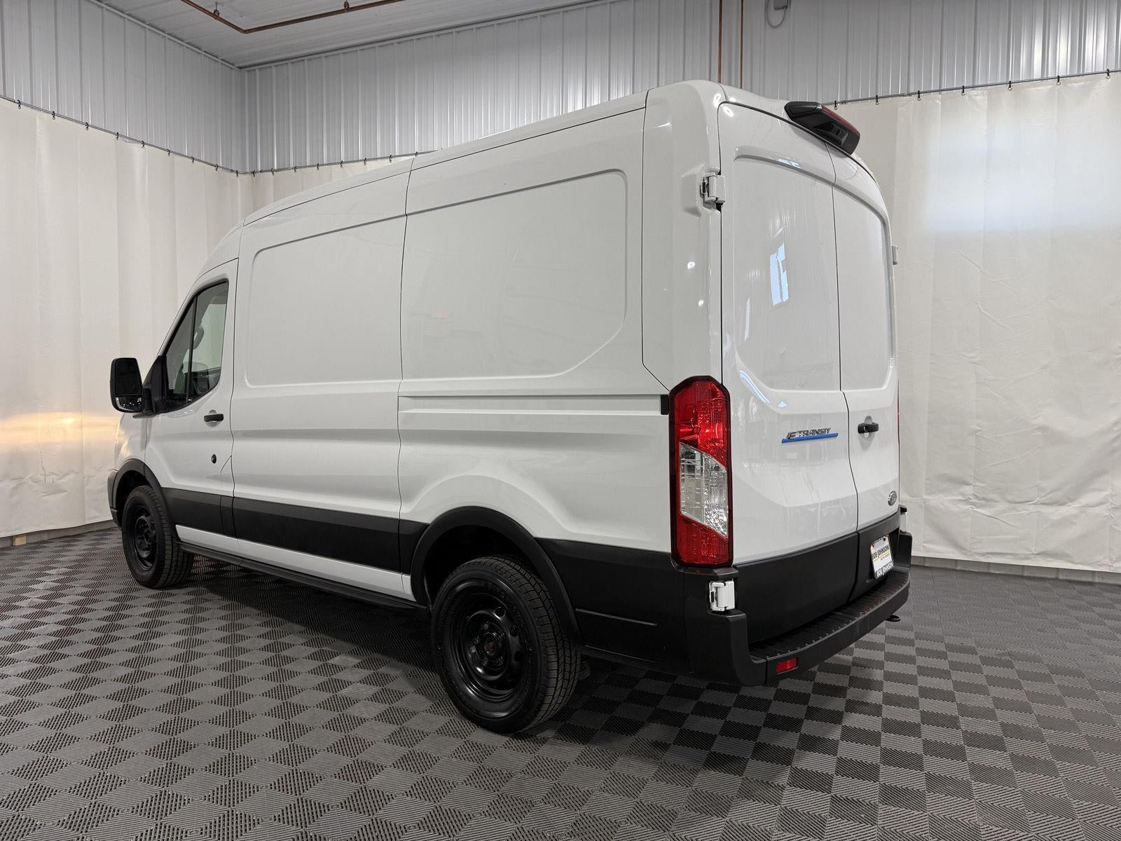 2022 Ford E-Transit 350