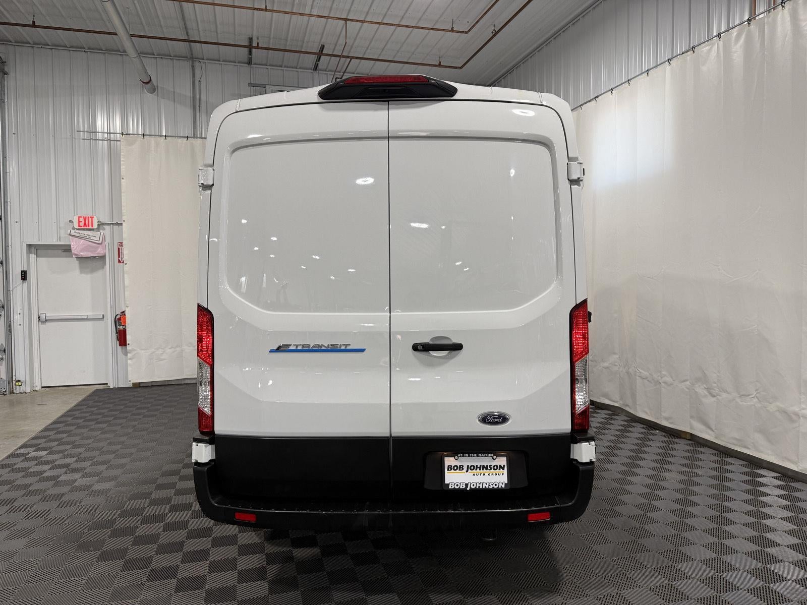 2022 Ford E-Transit 350