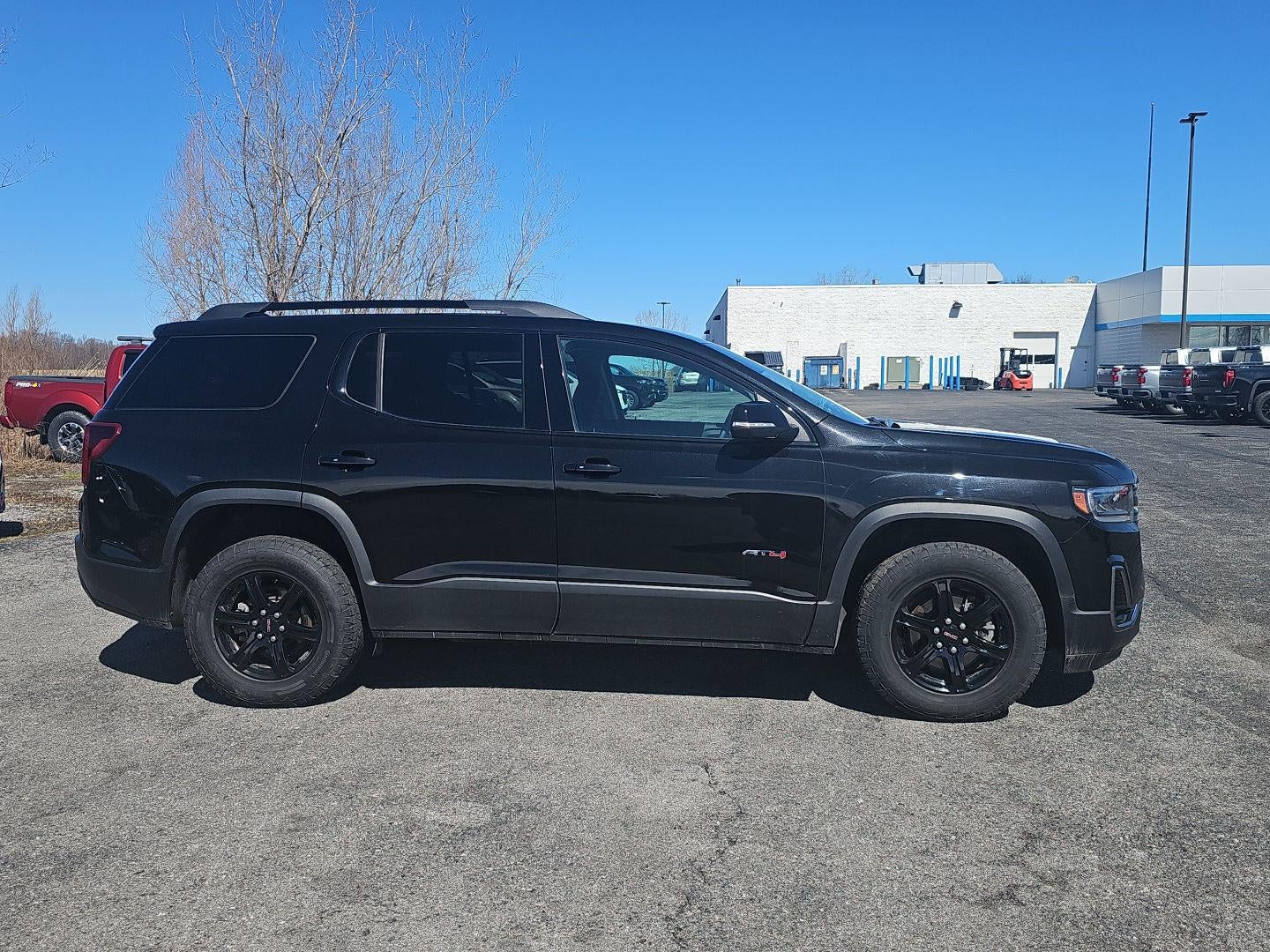 2023 GMC Acadia AT4