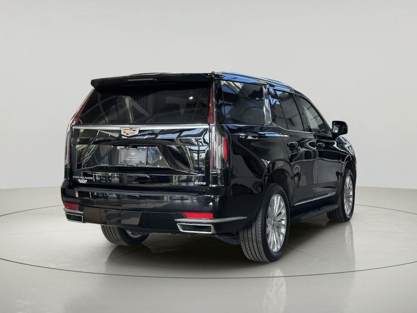 2022 Cadillac Escalade Luxury