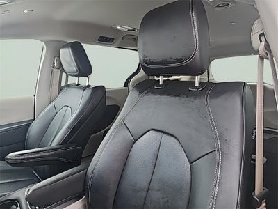 2024 Chrysler Pacifica Touring L Fresh Trade! Remote Start, Power Rear Doors, Power