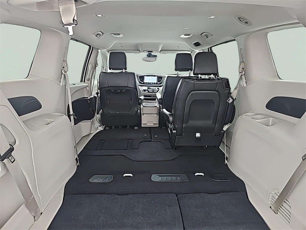 2024 Chrysler Pacifica Touring L Fresh Trade! Remote Start, Power Rear Doors, Power