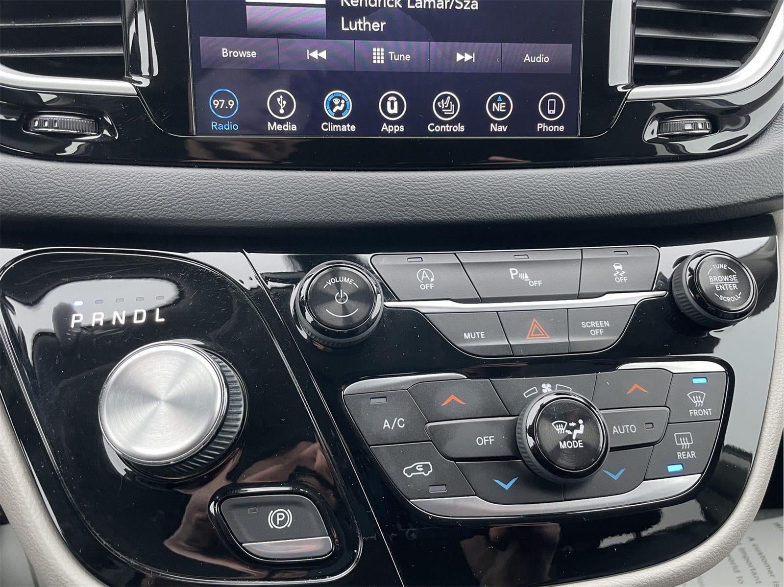 2018 Chrysler Pacifica Touring L