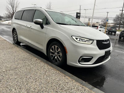 2023 Chrysler Pacifica Hybrid Pinnacle