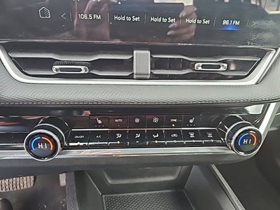 2025 Chevrolet Equinox LT Fresh Trade!!! Remote Start, Heated Seats/Steering