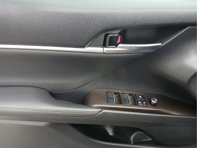 2022 Toyota Camry Hybrid XSE