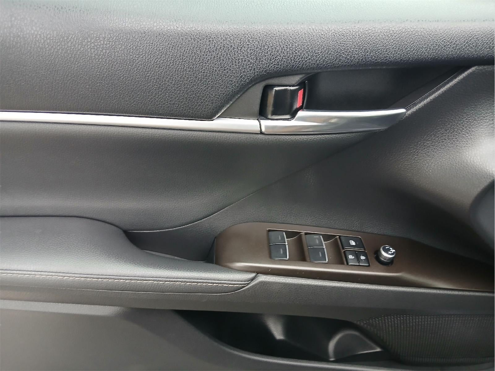 2022 Toyota Camry Hybrid XSE