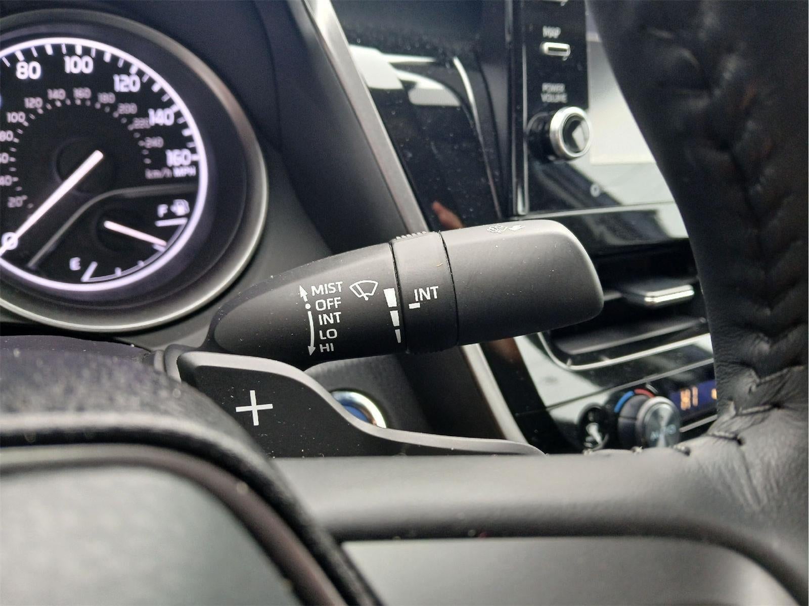 2022 Toyota Camry Hybrid XSE