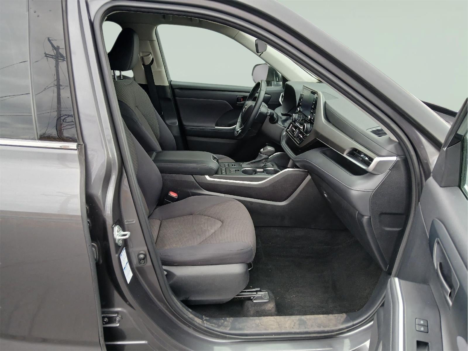 2021 Toyota Highlander LE