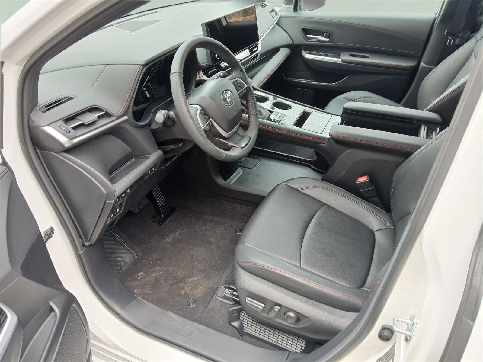 2025 Toyota SIENNA MINIVAN