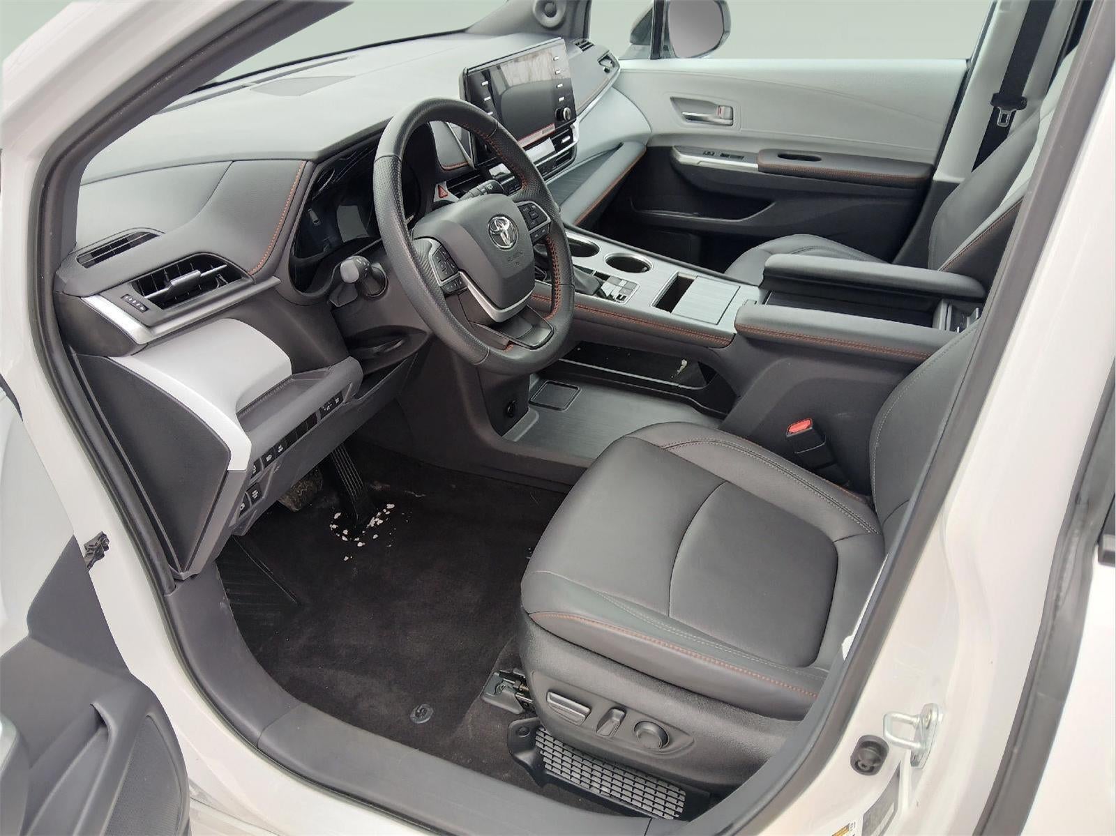 2024 Toyota Sienna XSE 7-Passenger